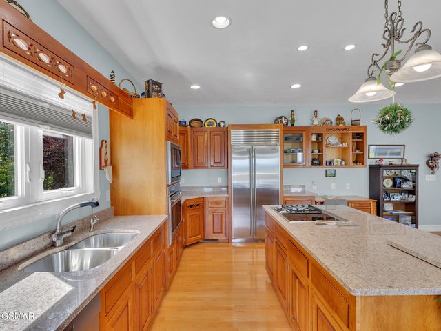 496 Proffitt Ridge Rd Road, Mooresburg, TN 37811