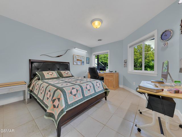 496 Proffitt Ridge Rd Road, Mooresburg, TN 37811