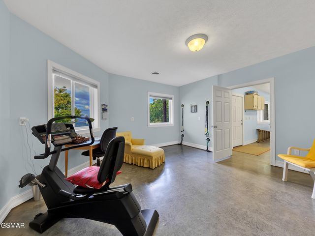 496 Proffitt Ridge Rd Road, Mooresburg, TN 37811