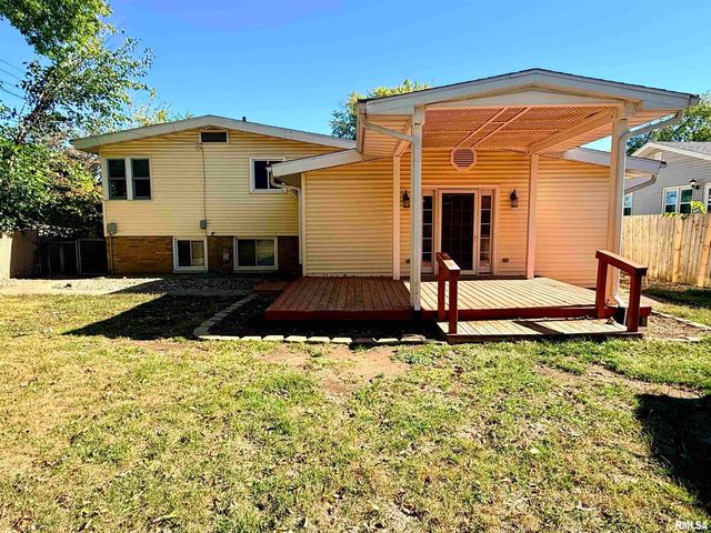 1005 EDISON Court, Pekin, IL 61554