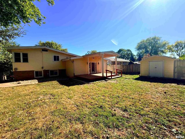 1005 EDISON Court, Pekin, IL 61554