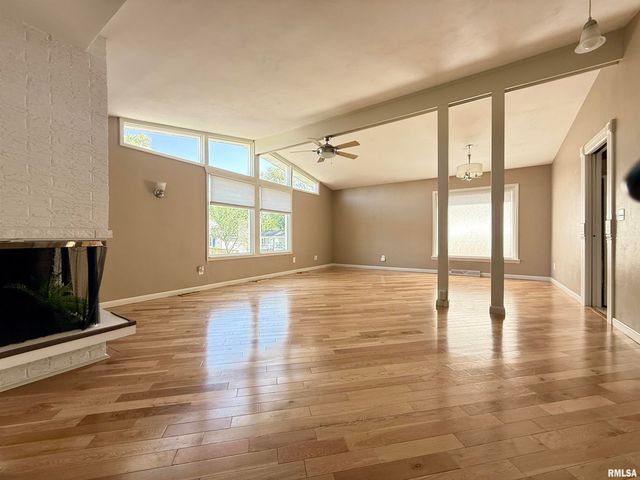 1005 EDISON Court, Pekin, IL 61554