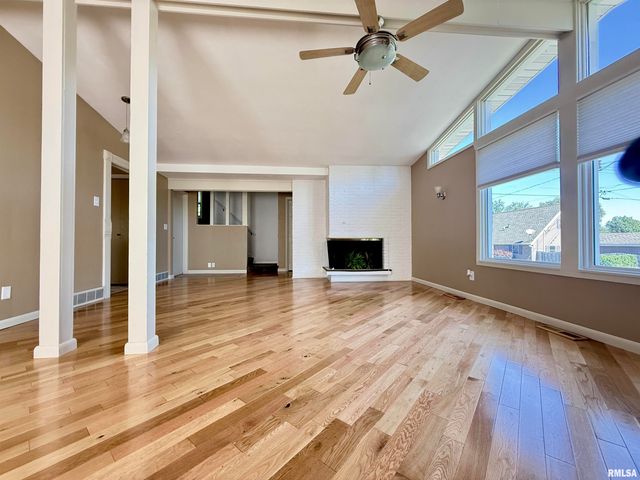 1005 EDISON Court, Pekin, IL 61554