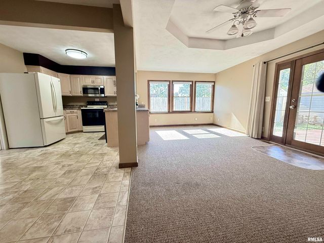 1005 EDISON Court, Pekin, IL 61554