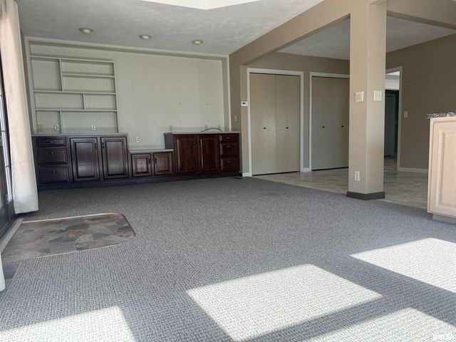 1005 EDISON Court, Pekin, IL 61554