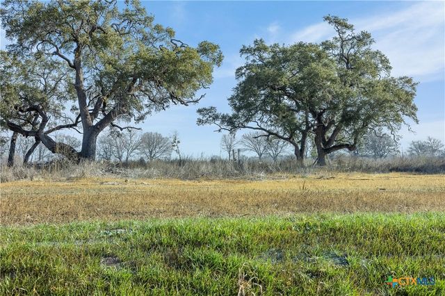 620 NW River Road, Martindale, TX 78655