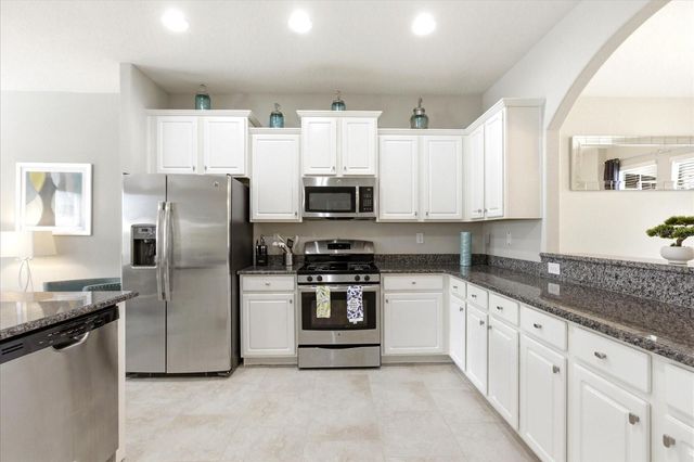 4201 OAKVIEW DRIVE, Davenport, FL 33837