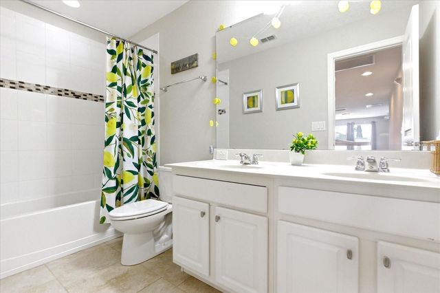 4201 OAKVIEW DRIVE, Davenport, FL 33837