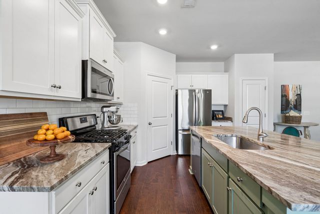 3822 Sawmill Court, Mount Pleasant, SC 29429