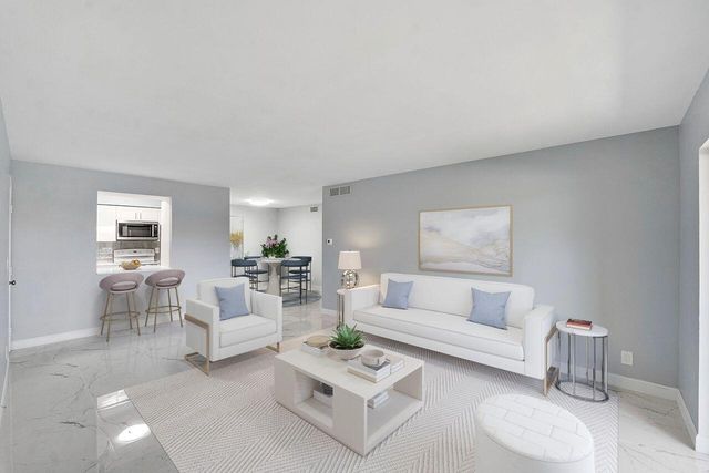 9960 Pineapple Tree Drive 107, Boynton Beach, FL 33436