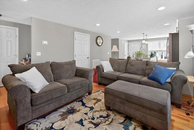 12 Ocean Walk Drive 12, Plymouth, MA 02346