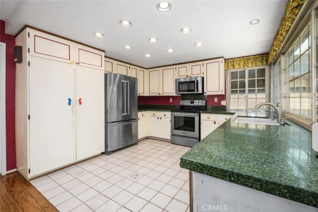 1972 Royal Oak Road, Tustin, CA 92780