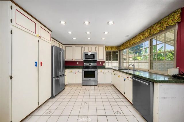 1972 Royal Oak Road, Tustin, CA 92780
