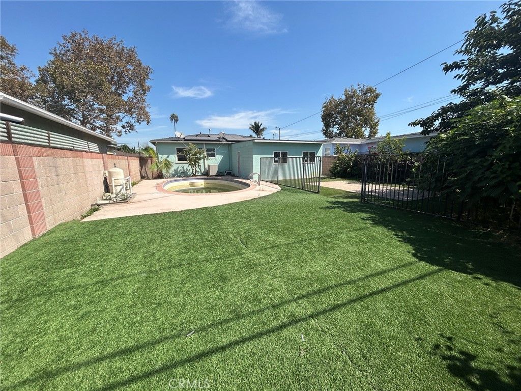 2736 E Jackson, Carson, CA 90810 — photo 2
