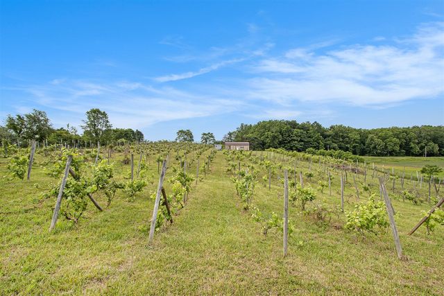 56278 County Road 365, Lawrence, MI 49064