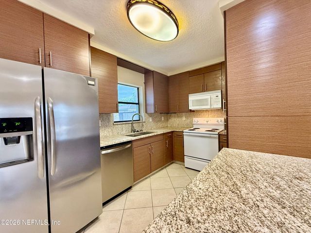 524 17TH Avenue N, Jacksonville Beach, FL 32250