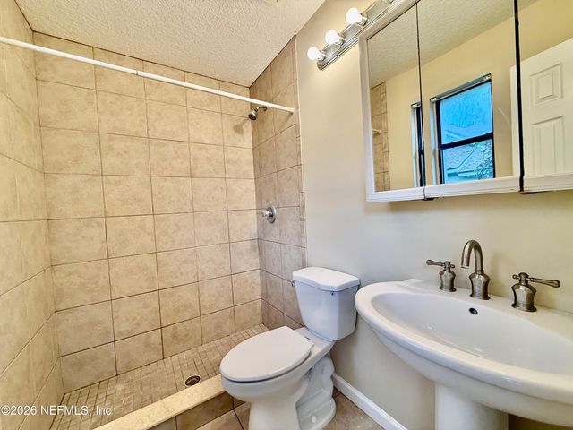 524 17TH Avenue N, Jacksonville Beach, FL 32250