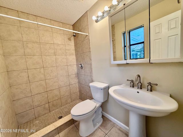 524 17TH Avenue N, Jacksonville Beach, FL 32250