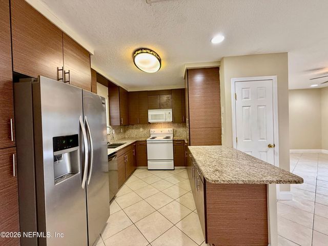 524 17TH Avenue N, Jacksonville Beach, FL 32250