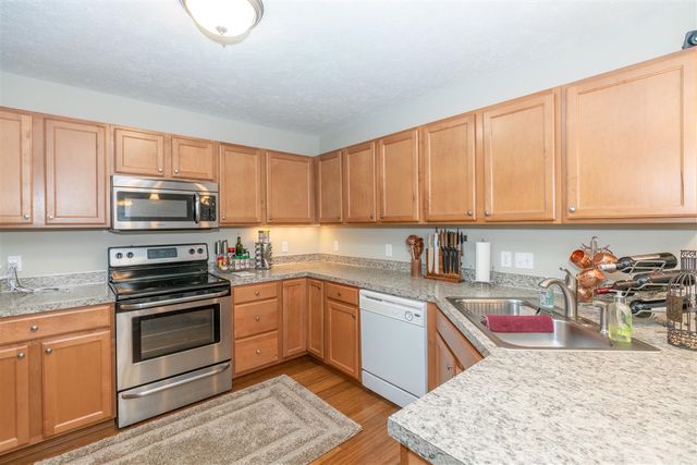 12670 Broadmoor Place, Grand Haven, MI 49417