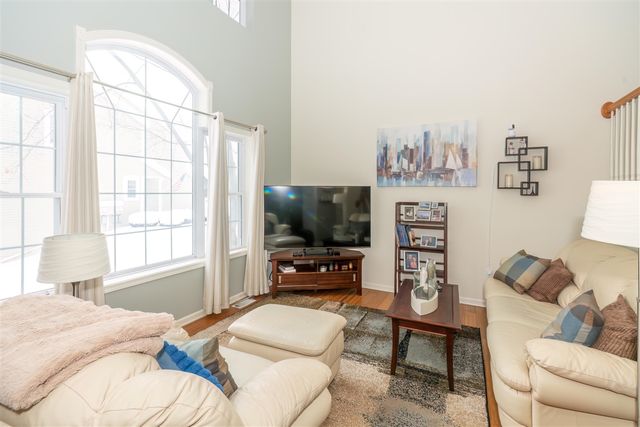 12670 Broadmoor Place, Grand Haven, MI 49417