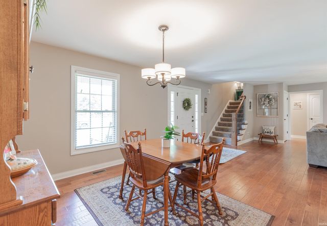 10160 S Quail Crossing, Haubstadt, IN 47639