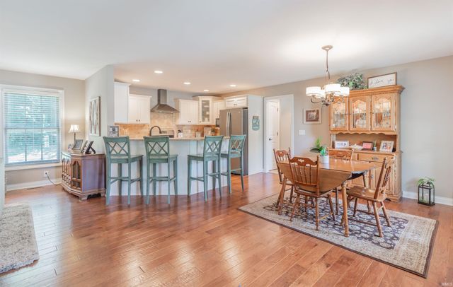 10160 S Quail Crossing, Haubstadt, IN 47639