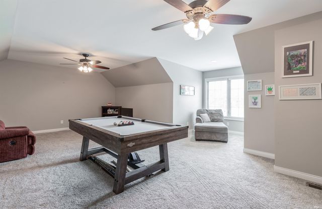 10160 S Quail Crossing, Haubstadt, IN 47639