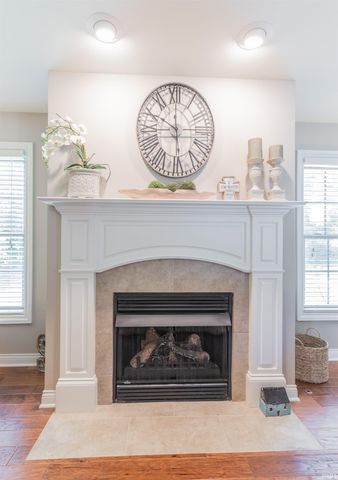 10160 S Quail Crossing, Haubstadt, IN 47639