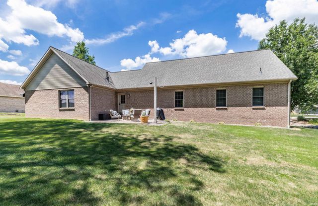 10160 S Quail Crossing, Haubstadt, IN 47639