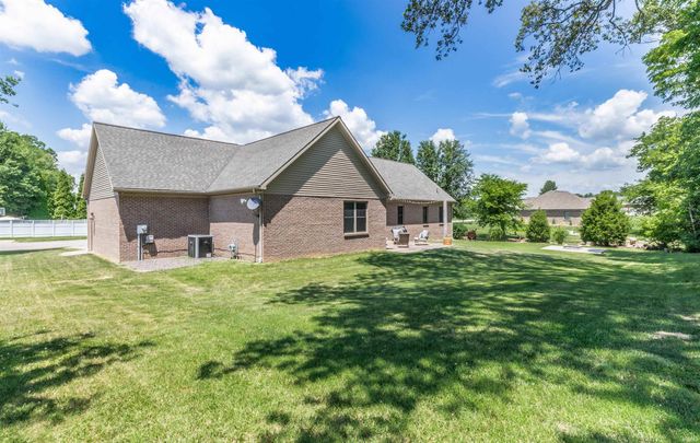 10160 S Quail Crossing, Haubstadt, IN 47639