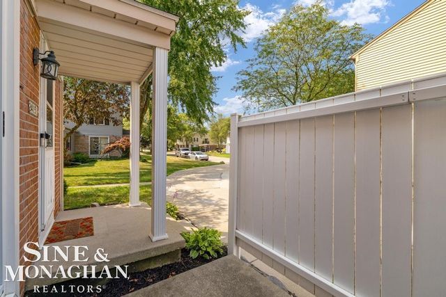 24151 Meadow Bridge Drive 8, Clinton Township, MI 48035