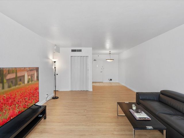 1200 W Ave 823 823, Miami Beach, FL 33139