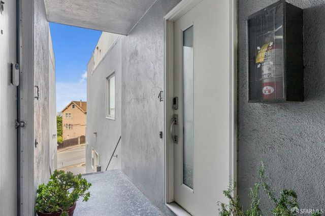 3258 Market Street 4, San Francisco, CA 94131