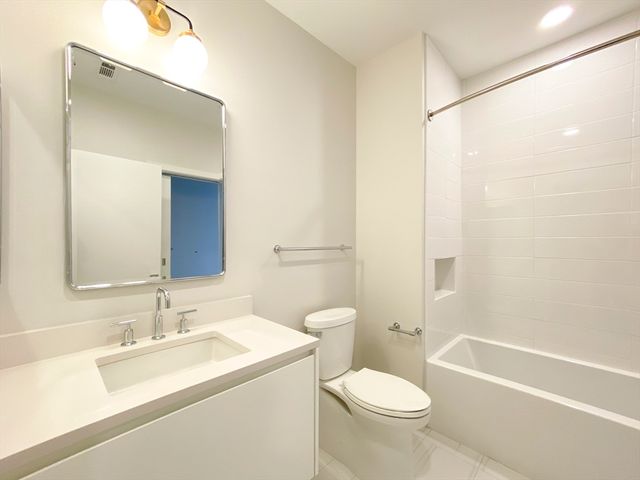 191 Washington St 301, Boston, MA 02135