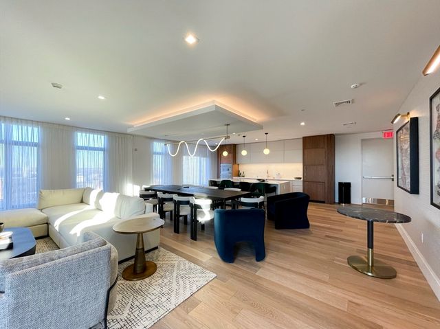 191 Washington St 301, Boston, MA 02135