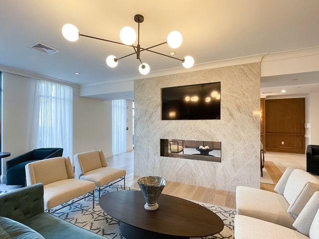 191 Washington St 301, Boston, MA 02135