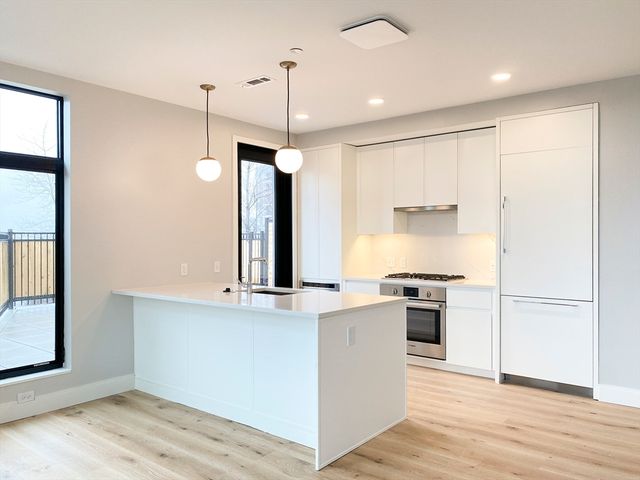 191 Washington St 301, Boston, MA 02135