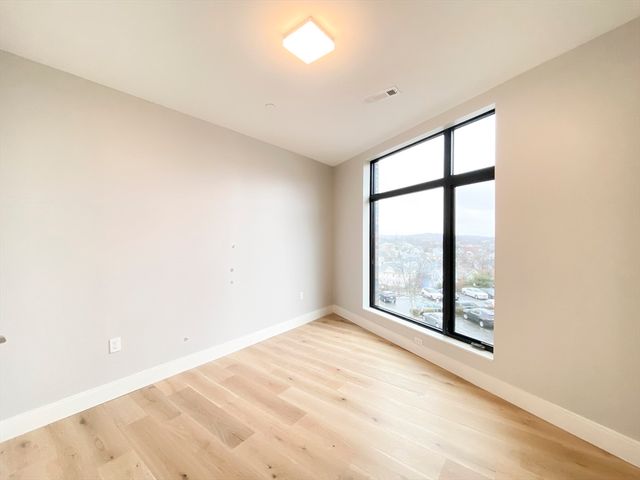 191 Washington St 301, Boston, MA 02135