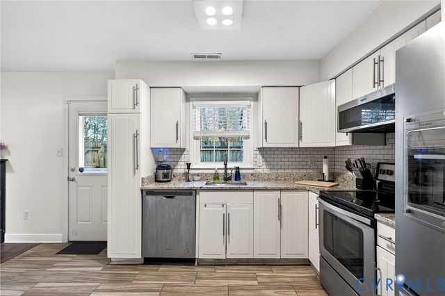 1563 Front Royal Dr, Henrico, VA 23228