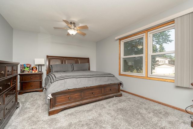 1449 Park Hills Court, Woodbury, MN 55125