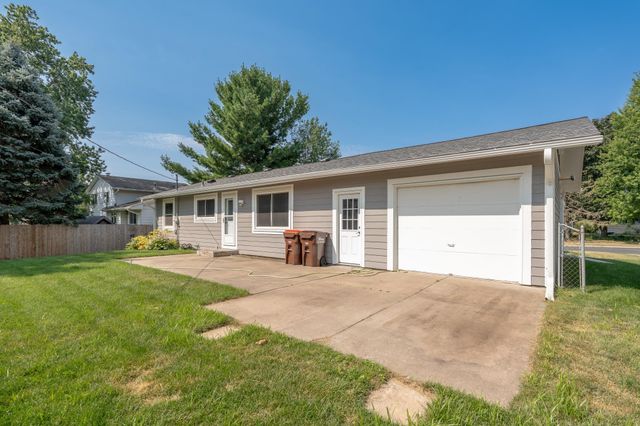 1449 Park Hills Court, Woodbury, MN 55125