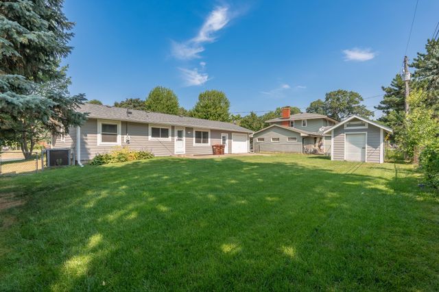 1449 Park Hills Court, Woodbury, MN 55125