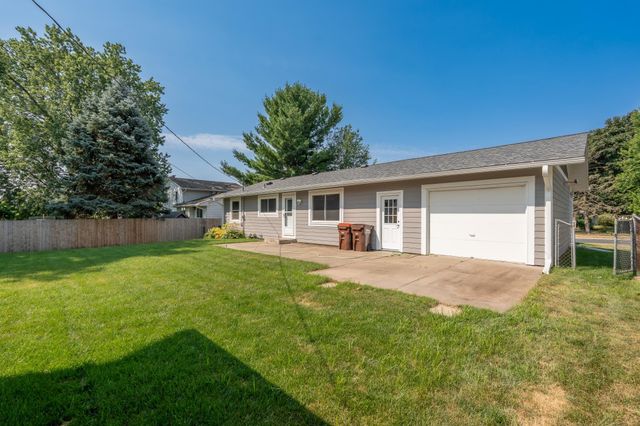 1449 Park Hills Court, Woodbury, MN 55125