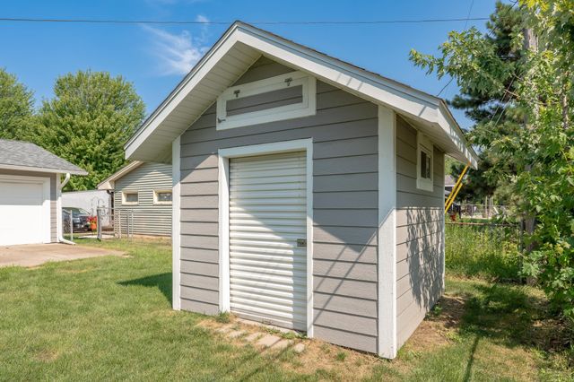 1449 Park Hills Court, Woodbury, MN 55125