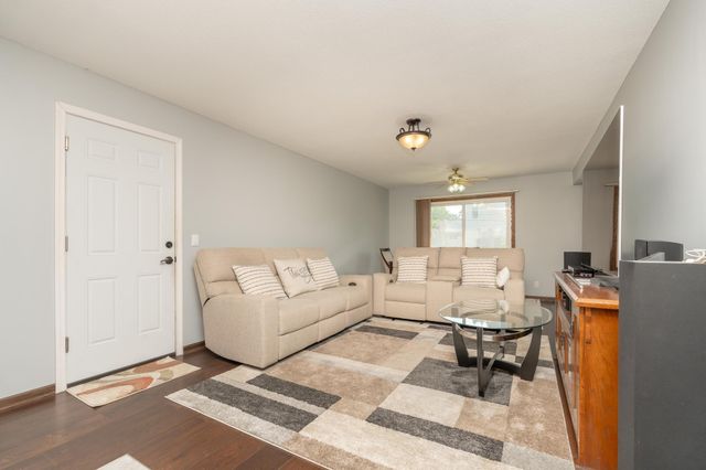 1449 Park Hills Court, Woodbury, MN 55125