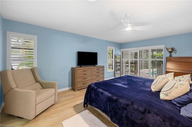 433 Golfview DR, Naples, FL 34110