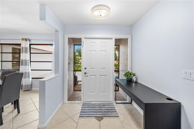 433 Golfview DR, Naples, FL 34110