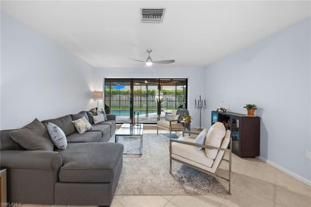 433 Golfview DR, Naples, FL 34110