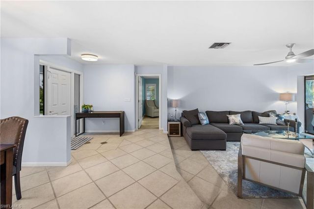 433 Golfview DR, Naples, FL 34110